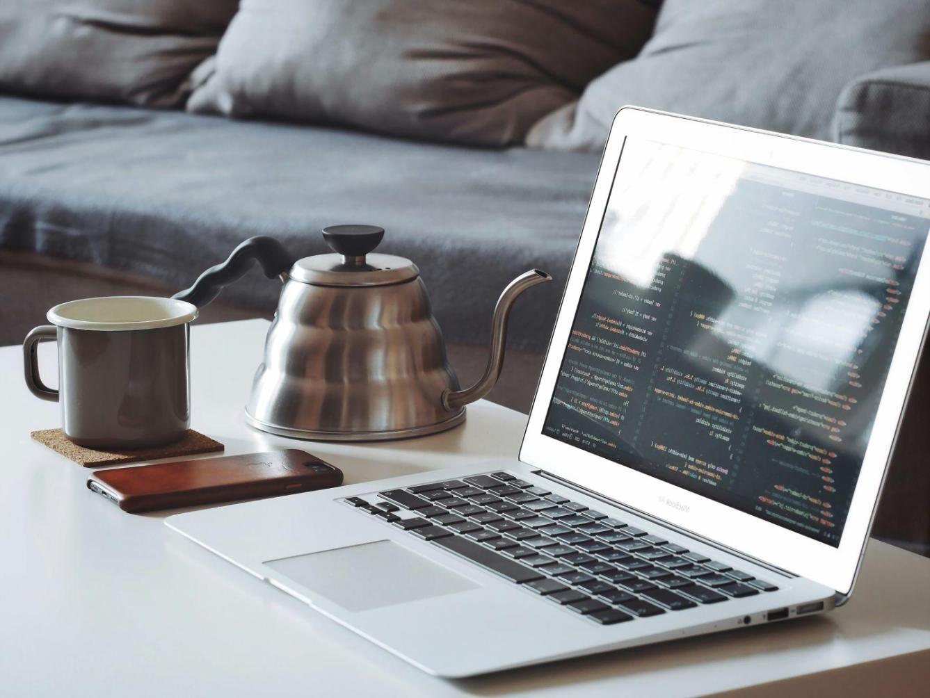 Modernes Bürogebäude in Gladbeck mit professioneller Arbeitsatmosphäre